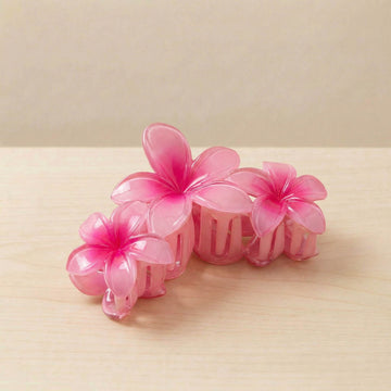 Triple Bloom Floral Claw