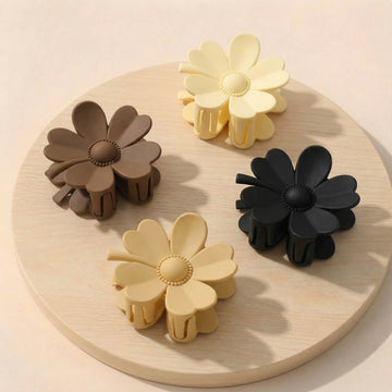 Small Daisy Hair Claw